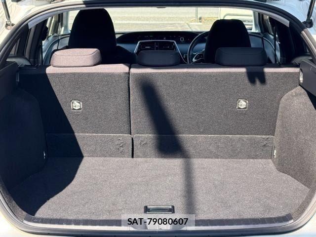 Toyota PRIUS 2016-04 8075160-10