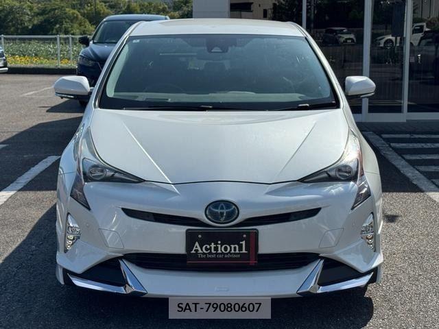 Toyota PRIUS 2016-04 8075160-2