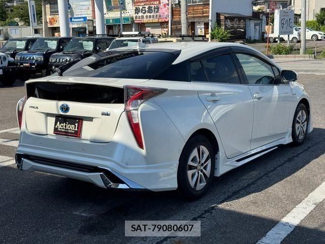 Toyota PRIUS 2016-04 8075160-5