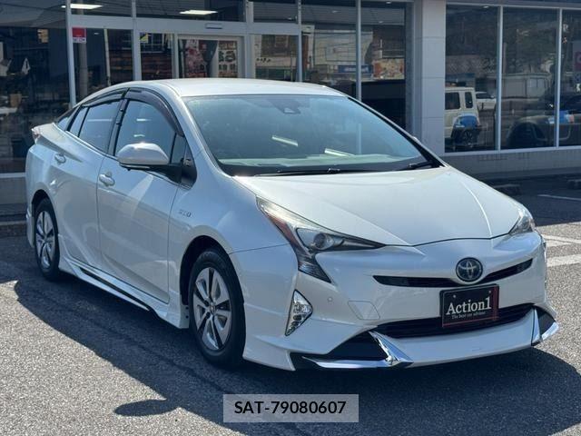 Toyota PRIUS 2016-04 8075160-6