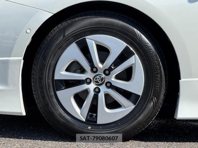 Toyota PRIUS 2016-04 8075160-7