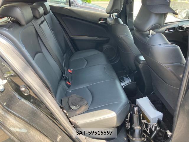 Toyota PRIUS 2016-08 8075172-11