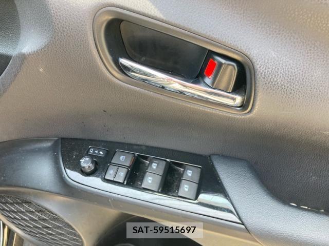 Toyota PRIUS 2016-08 8075172-12