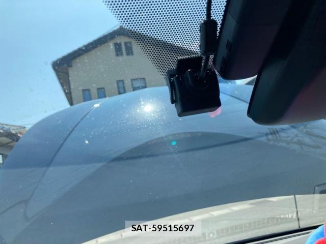 Toyota PRIUS 2016-08 8075172-23