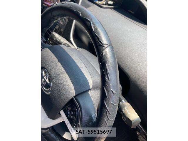 Toyota PRIUS 2016-08 8075172-24