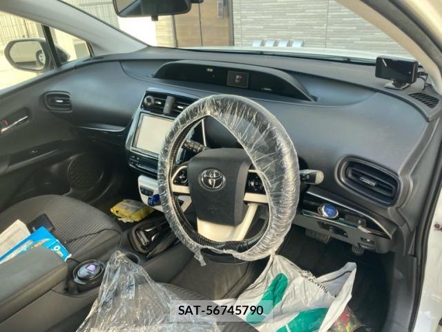 Toyota PRIUS 2015-12 8075175-3