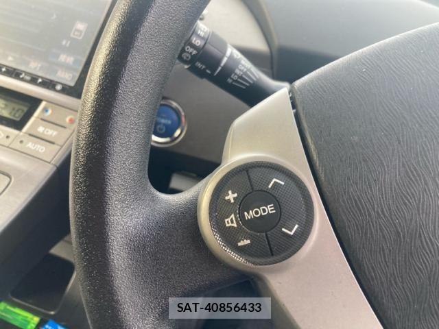 Toyota PRIUS 2012-04 8075192-13