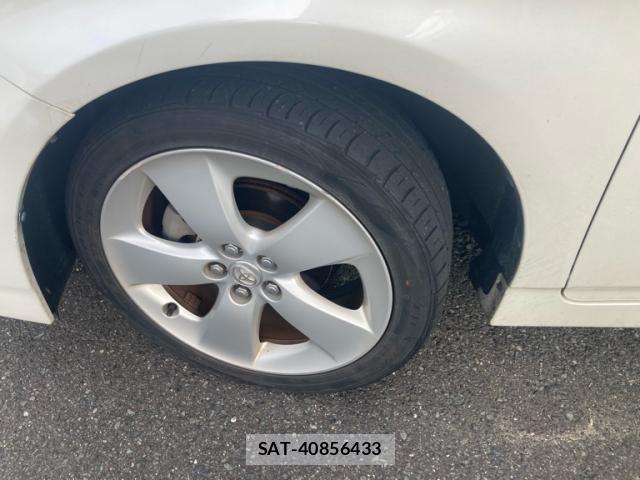 Toyota PRIUS 2012-04 8075192-23