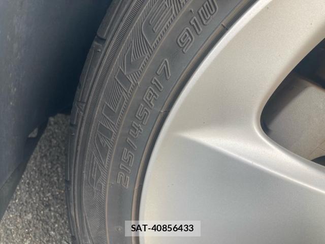 Toyota PRIUS 2012-04 8075192-24