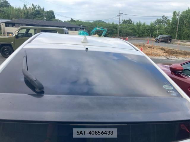 Toyota PRIUS 2012-04 8075192-6