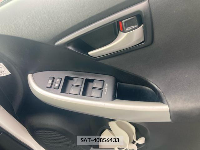 Toyota PRIUS 2012-04 8075192-8