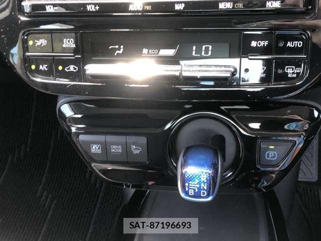 Toyota PRIUS 2019-05 8075154-17