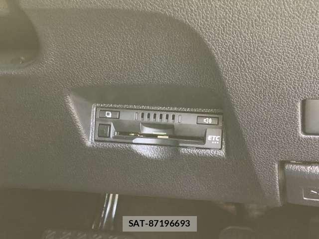 Toyota PRIUS 2019-05 8075154-19