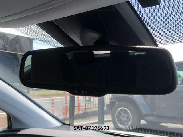 Toyota PRIUS 2019-05 8075154-22