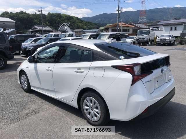 Toyota PRIUS 2019-05 8075154-4