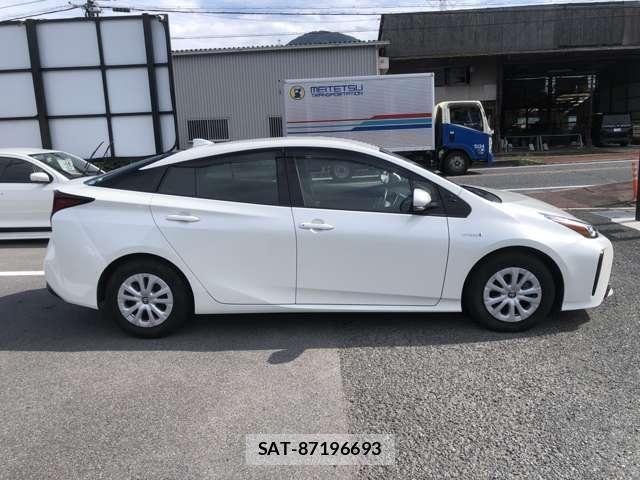 Toyota PRIUS 2019-05 8075154-6