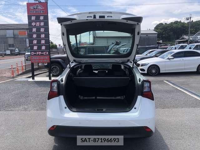 Toyota PRIUS 2019-05 8075154-8