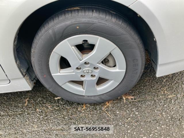 Toyota PRIUS 2010-07 8075184-10