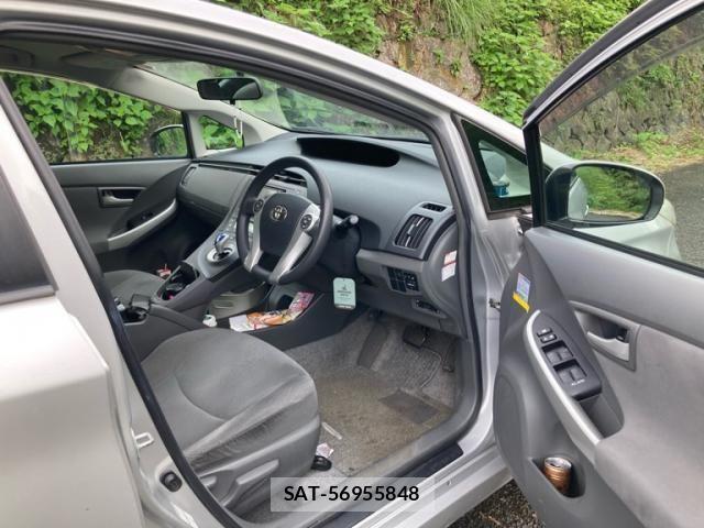 Toyota PRIUS 2010-07 8075184-12