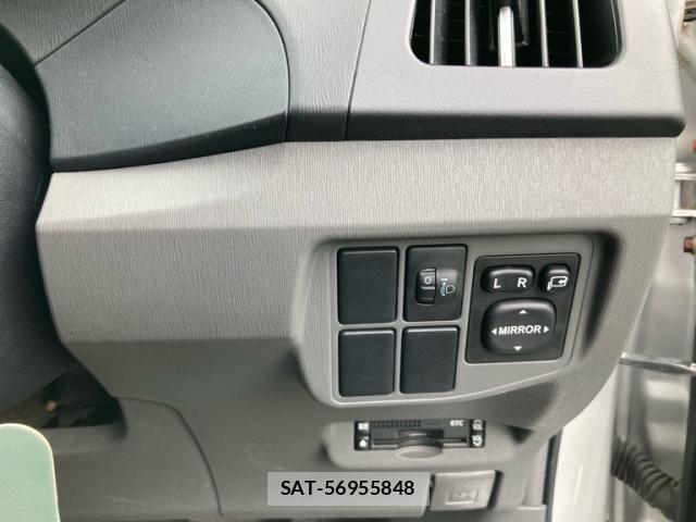 Toyota PRIUS 2010-07 8075184-18