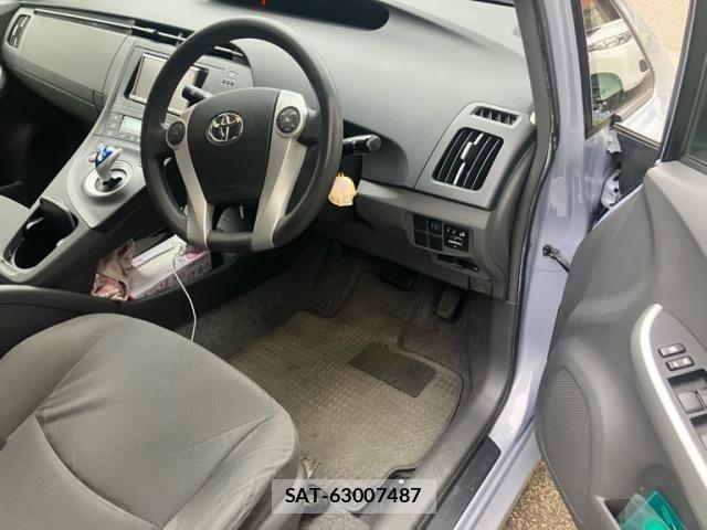 Toyota PRIUS 2010-03 8075196-10