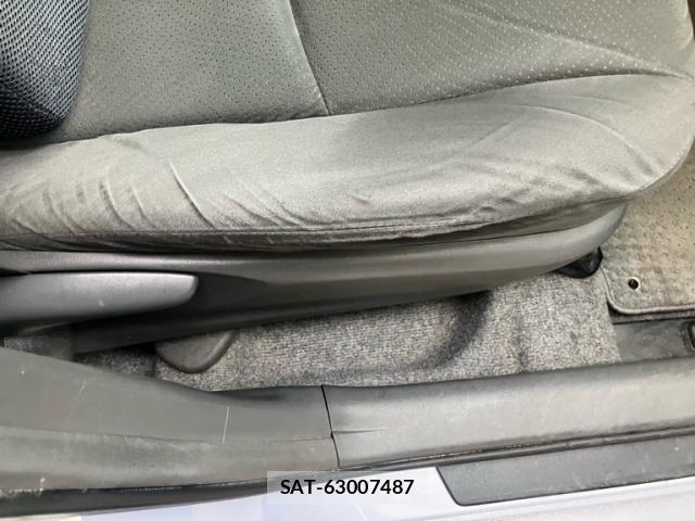 Toyota PRIUS 2010-03 8075196-13