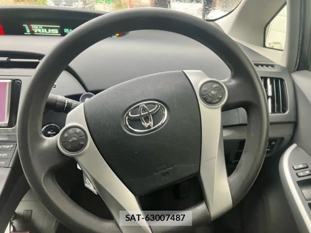 Toyota PRIUS 2010-03 8075196-15