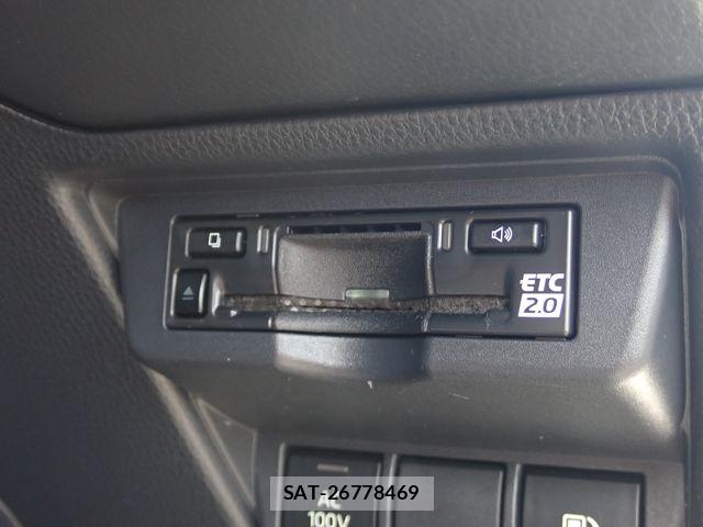 Toyota PRIUS 2023-11 8075146-10