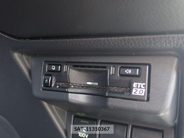 Toyota PRIUS 2023-10 8075150-10
