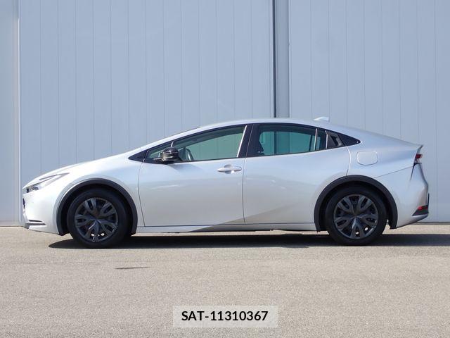 Toyota PRIUS 2023-10 8075150-17