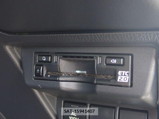 Toyota PRIUS 2023-10 8075151-10
