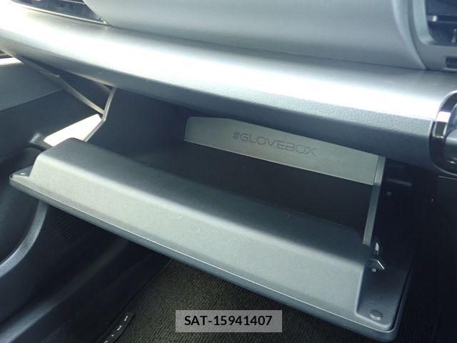 Toyota PRIUS 2023-10 8075151-13