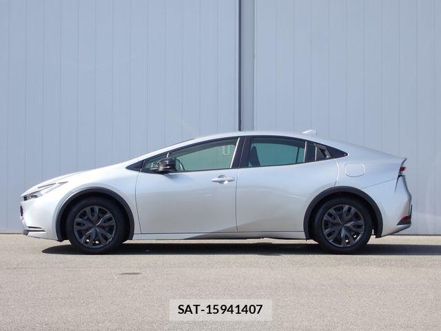 Toyota PRIUS 2023-10 8075151-17