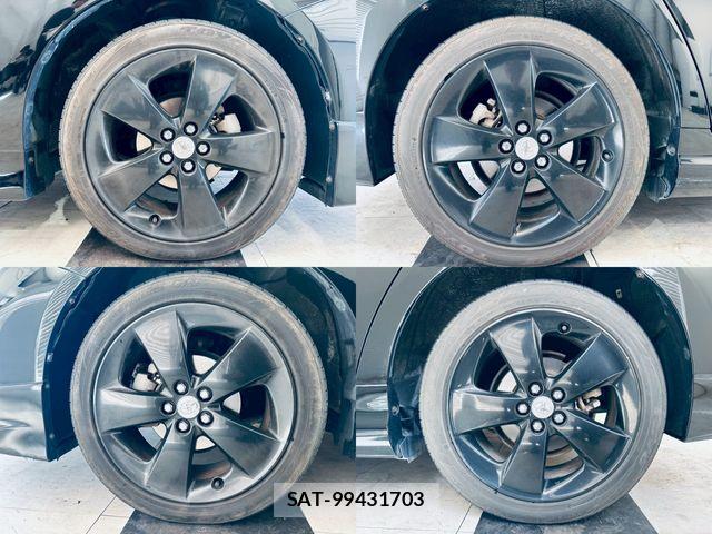 Toyota PRIUS 2012-03 8075181-15