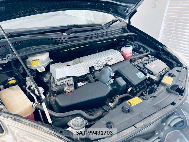 Toyota PRIUS 2012-03 8075181-1