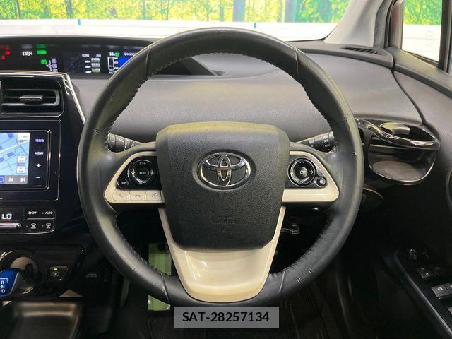 Toyota PRIUS 2016-03 8075167-10