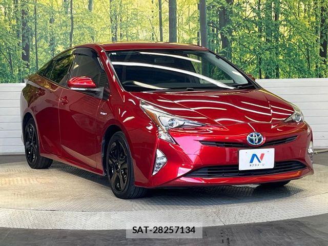 Toyota PRIUS 2016-03 8075167-15
