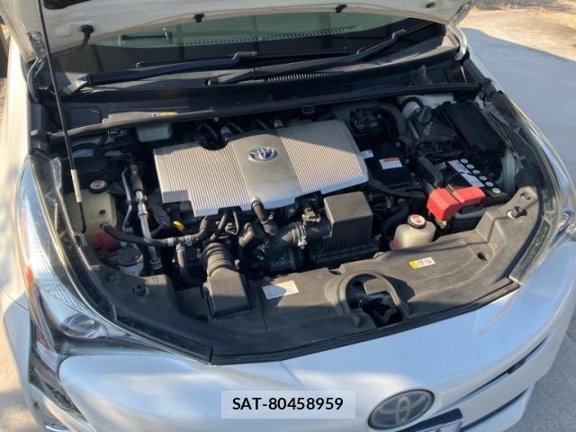 Toyota PRIUS 2017-08 8075171-26