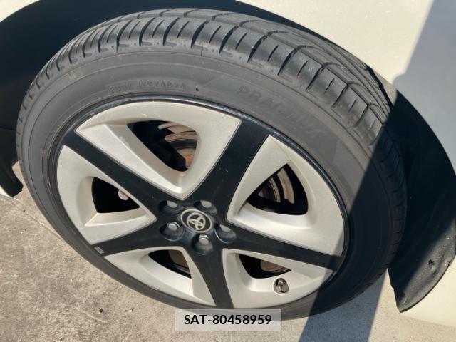 Toyota PRIUS 2017-08 8075171-6