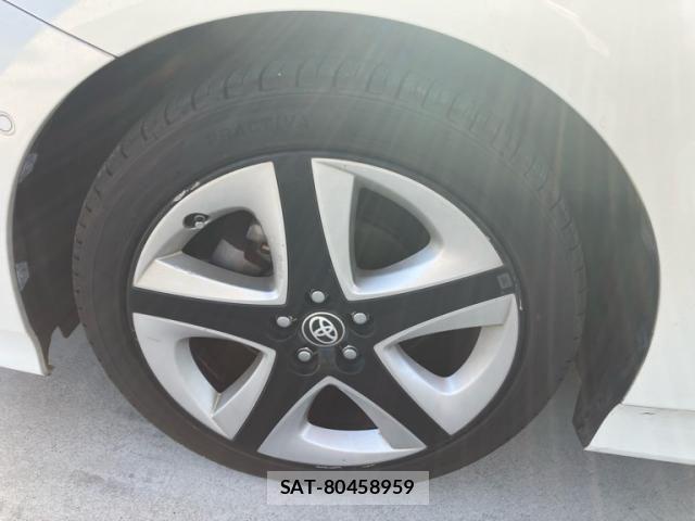 Toyota PRIUS 2017-08 8075171-8