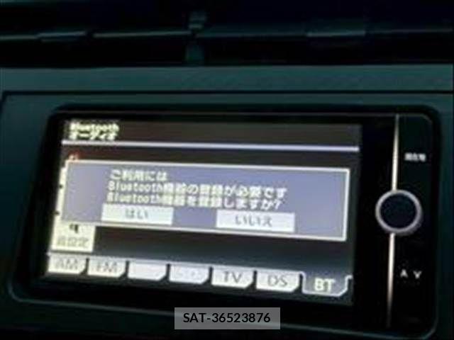 Toyota PRIUS 2012-09 8075177-11