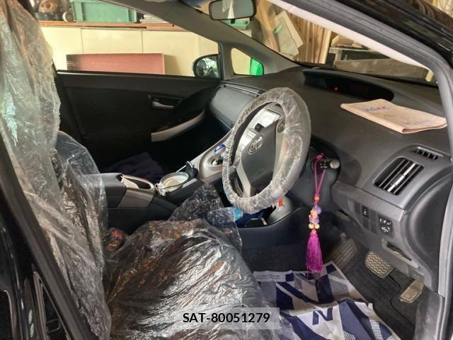 Toyota PRIUS 2014-07 8075180-9
