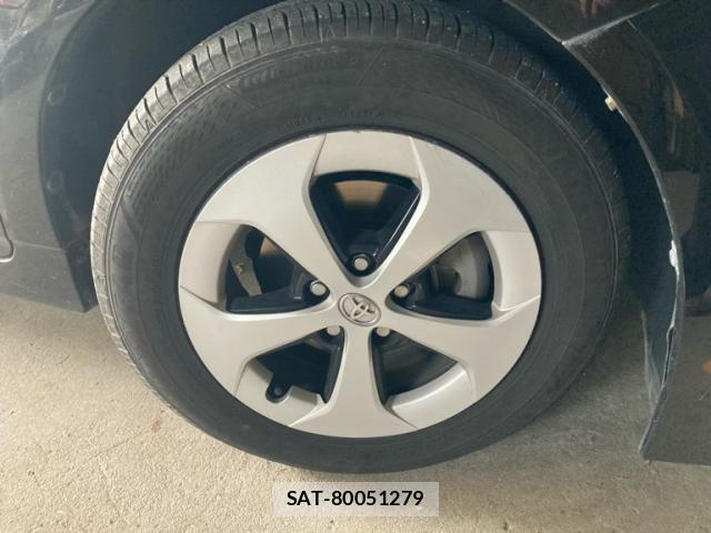 Toyota PRIUS 2014-07 8075180-3