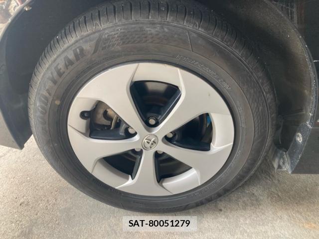 Toyota PRIUS 2014-07 8075180-4