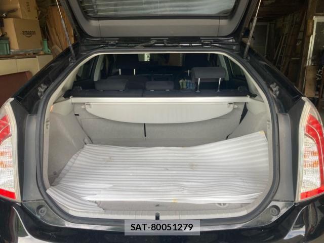 Toyota PRIUS 2014-07 8075180-7