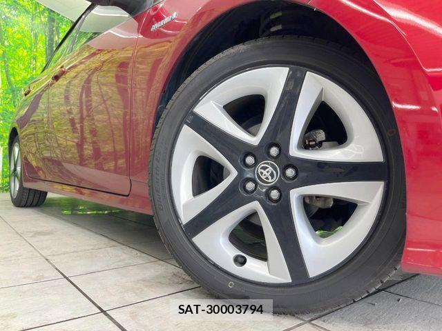 Toyota PRIUS 2016-04 8075159-12