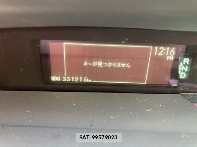 Toyota PRIUS 2013-08 8075191-18
