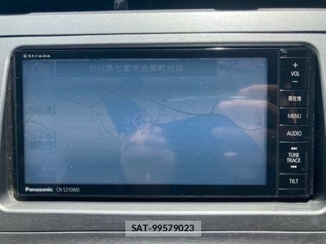 Toyota PRIUS 2013-08 8075191-19