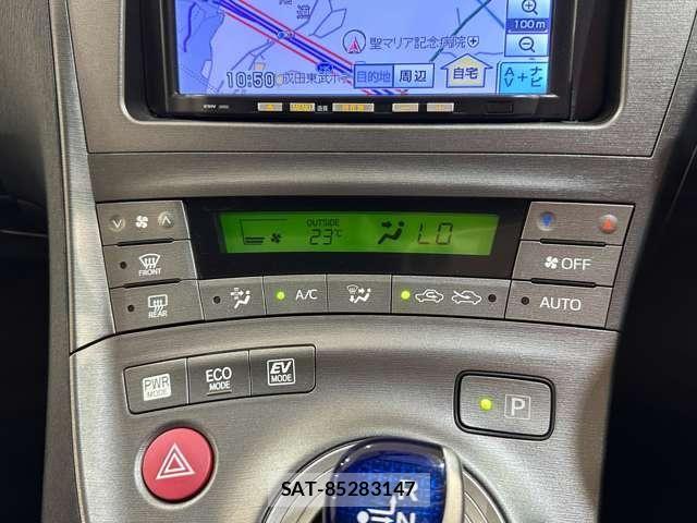 Toyota PRIUS 2012-06 8075179-20