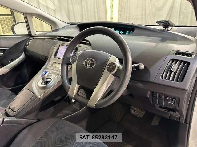 Toyota PRIUS 2012-06 8075179-8